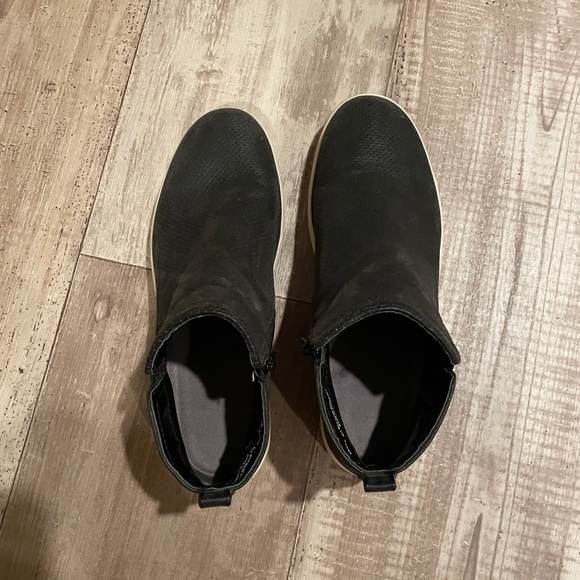 Women’s True Craft Black Ankle Zip Sneakers - Picture 12 of 14